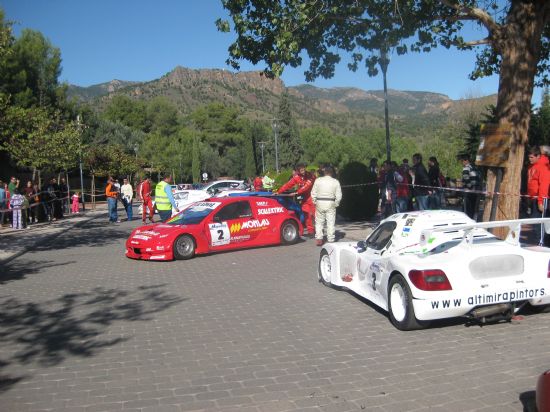 MÁS DE 5.000 AFICIONADOS SE DAN CITA ESTE FIN DE SEMANA EN EL XXIV RALLYE SUBIDA A LA SANTA, QUE CONTÓ CON LA PARTICIPACIÓN DE UN TOTAL DE 32 PILOTOS DE DIFERENTES COMUNIDADES AUTÓNOMAS
