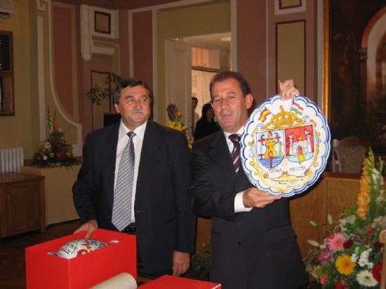 UNA DELEGACIN DE LA CIUDAD HERMANA DE KALOCSA VISITA TOTANA DURANTE ESTOS DAS PARA CONOCER LA IDIOSINCRASIA LOCAL CON MOTIVO DE LAS FIESTAS PATRONALES DE LA SANTA