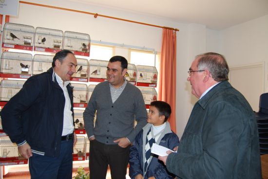 EL LOCAL SOCIAL DEL BARRIO SAN FRANCISCO ACOGE LA VII EDICIÓN DE LA "EXHIBICIÓN ORNITOLÓGICA FIESTAS SANTA EULALIA" CON LA PARTICIPACIÓN DE CERCA DE 600 EJEMPLARES