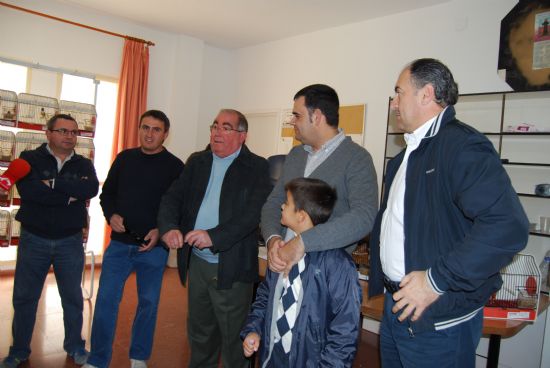 EL LOCAL SOCIAL DEL BARRIO SAN FRANCISCO ACOGE LA VII EDICIÓN DE LA "EXHIBICIÓN ORNITOLÓGICA FIESTAS SANTA EULALIA" CON LA PARTICIPACIÓN DE CERCA DE 600 EJEMPLARES