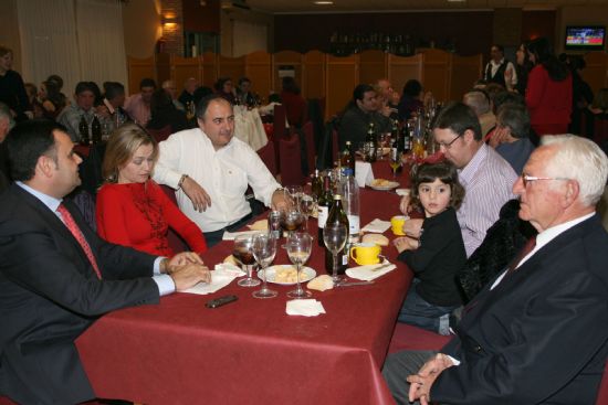 AUTORIDADES MUNICIPALES ENTREGAN LOS PREMIOS Y TROFEOS DEL XX CAMPEONATO DE TRUQUE Y DOMINÓ "CIUDAD DE TOTANA" EN LA CENA GALA MEMORIAL FRANCISCO ESPARZA "FRAYPA"