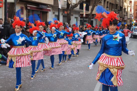 CIENTOS DE PERSONAS SALEN A LA CALLE PARA RECIBIR EL CARNAVAL INFANTIL 2013 QUE HA AMBIENTADO CON RITMO, COLOR, FANTASÍA Y ALEGRÍA LAS CALLES DE LA LOCALIDAD