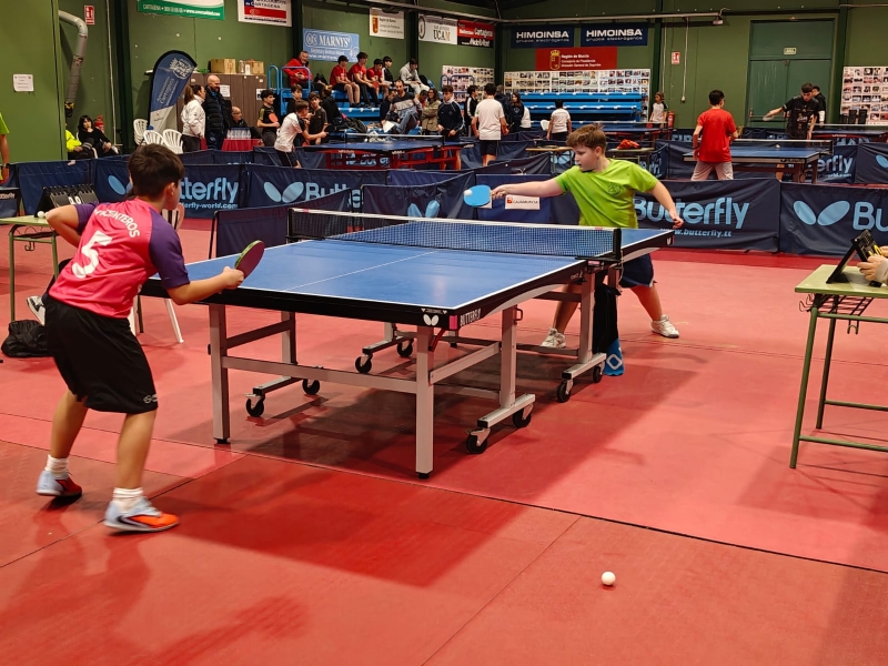 Los equipos Benjam&iacute;n, Alev&iacute;n y Cadete del Colegio La Milagrosa acceden a la Final Regional de Tenis de Mesa del Deporte Escolar