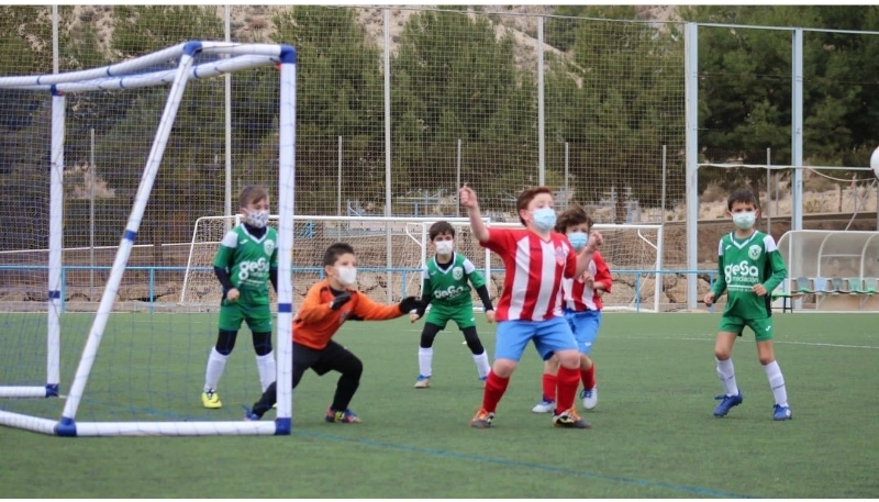 El Ayuntamiento y el Club Fútbol Base Totana suscribirán un convenio para el adecuado uso de las instalaciones municipales deportivas