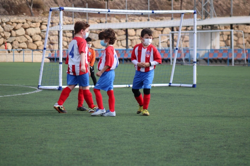 El Ayuntamiento y el Club Fútbol Base Totana suscribirán un convenio para el adecuado uso de las instalaciones municipales deportivas