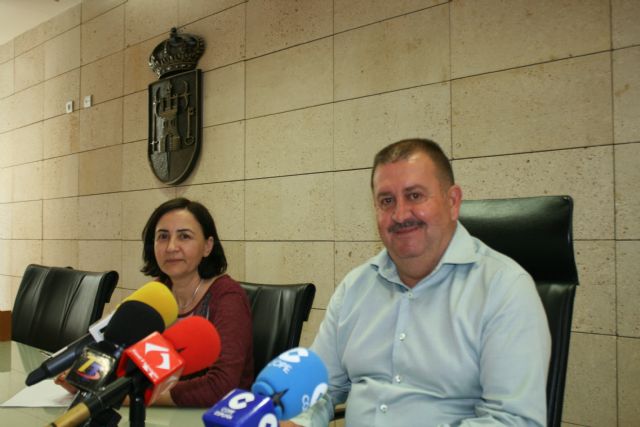 Vdeo: El primer teniente de alcalde y la concejala de Hacienda arrancan al Ministerio de Hacienda el compromiso de que asuma parte de la deuda del Ayuntamiento 