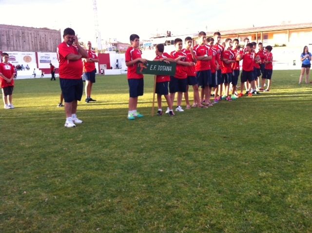 EL REAL MURCIA SE PROCLAMA CAMPEÓN DEL XII TORNEO DE FÚTBOL INFANTIL "CIUDAD DE TOTANA" AL VENCER AL VALENCIA CLUB DE FÚTBOL EN LA FINAL (2-0)