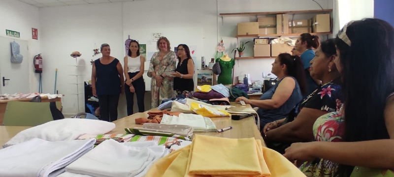 Clausuran la formación de costura del proyecto “Camina entretelas”, que promueve la Asociación Proyecto Abraham  con la colaboración de la Asociación Mujeres Creativas