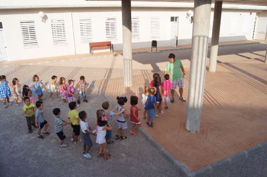 COMIENZA HOY EL CURSO ESCOLAR 2012/13 EN LOS ONCE CENTROS DE EDUCACIÓN INFANTIL Y PRIMARIA DE TOTANA, MIENTRAS EN SECUNDARIA SE INCIARÁ EL PRÓXIMO LUNES, DÍA 17