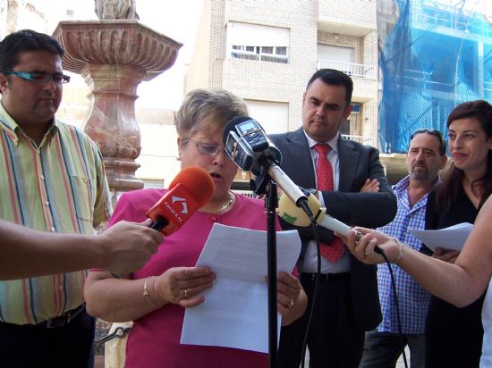 TOTANA SE SUMA  A LA CONMEMORACIN DEL DA MUNDIAL DE LA SALUD MENTAL A TRAVS DE LA LECTURA DE UN MANIFIESTO POR PARTE DE LAS AUTORIDADES MUNICIPALES