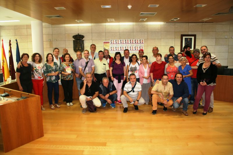 Vdeo. Totana conmemora el Da Mundial de la Salud Mental con un acto institucional en el Ayuntamiento y actividades en la plaza de la Balsa Vieja
