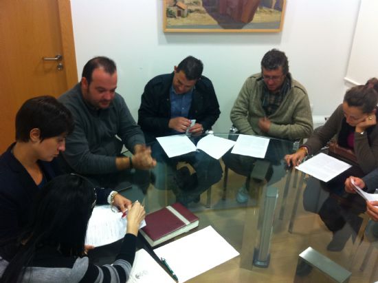 EL DOMINGO 27 DE NOVIEMBRE SE CELEBRARÁN FINALMENTE LAS ELECCIONES A LA JUNTA LOCAL DE VECINOS DE EL PARETÓN-CANTAREROS, EN EL CENTRO SOCIAL "JUANA SERRANO", DE 11:00 A 13:30 HORAS