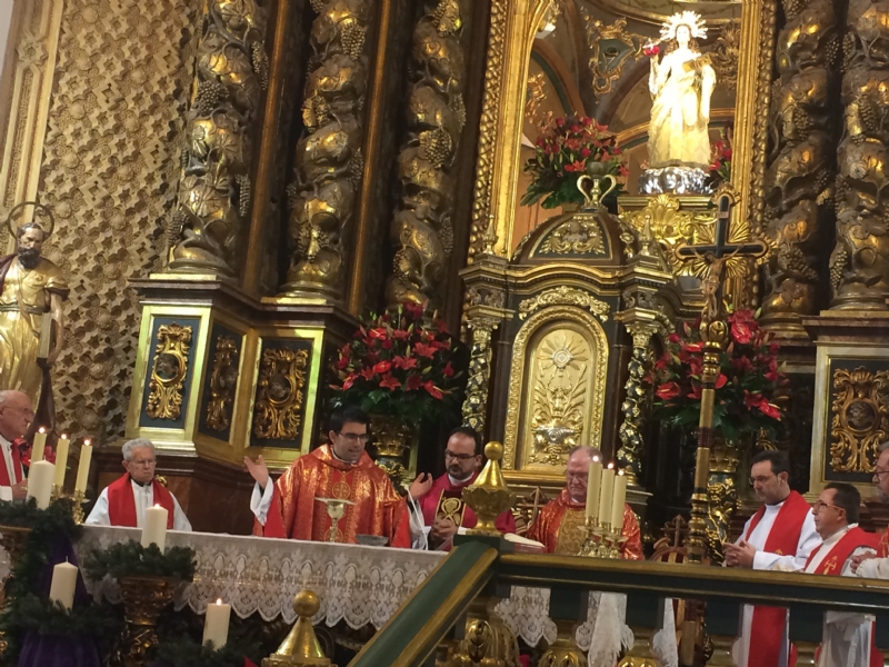 Se celebra la solemne eucarista en honor a la Patrona de Totana coincidiendo con su onomstica en su primera jornada en el templo parroquial de Santiago