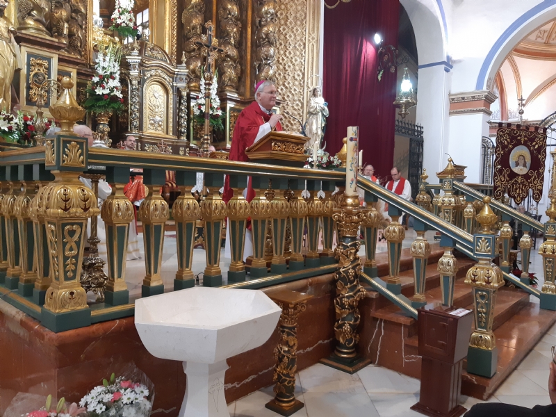 El obispo de la dicesis de Cartagena preside la solemne misa en la festividad de la patrona de Totana, Santa Eulalia de Mrida; en la jornada festival local