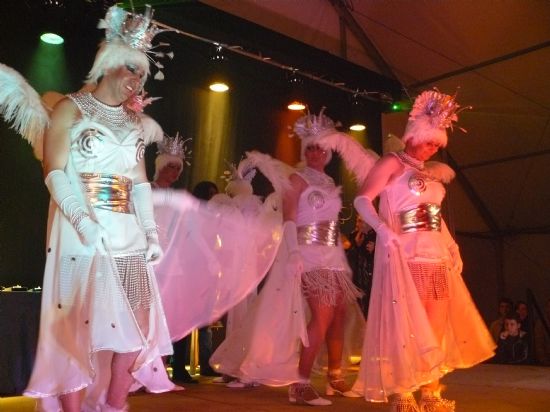 LA CONCEJALA DE  CULTURA ENTREGA LOS PREMIOS DE CARNAVAL2008 EN UNA FIESTA CELEBRADA EN LA CARPA MUNICIPAL DEL RECINTO FERIAL, QUE CONT CON UNA GRAN AFLUENCIA DE PBLICO.
