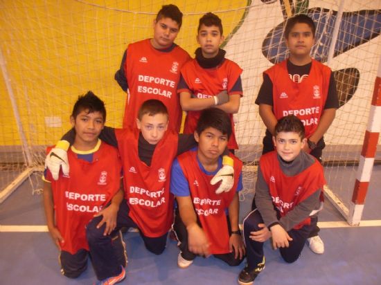 LA TERCERA JORNADA DE LA FASE LOCAL DE FÚTBOL SALA INFANTIL MASCULINO DE DEPORTE ESCOLAR, ORGANIZADA POR LA CONCEJALÍA DE DEPORTES, TUVO LUGAR EN LA SALA ESCOLAR
