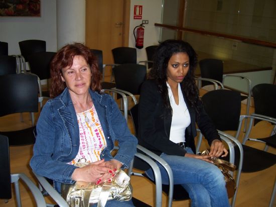 EL AYUNTAMIENTO Y LA DIRECCIN GENERAL DE ARTESANA PRESENTAN EL PROGRAMA DE AYUDAS PARA EL 2008, DIRIGIDO A LOS ARTESANOS DE LA LOCALIDAD, CON EL FIN DE FOMENTAR ESTE SECTOR