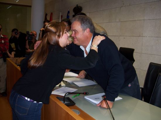 TOMAN POSESIN DE SU CARGO LOS MIEMBROS DE LA JUNTA VECINAL DE EL PARETN, Y LAS CUATRO MUJERES Y CUATRO HOMBRES, QUE OSTENTARN EL CARGO DE ALCALDE PEDNEO, DURANTE ESTA LEGISLATURA