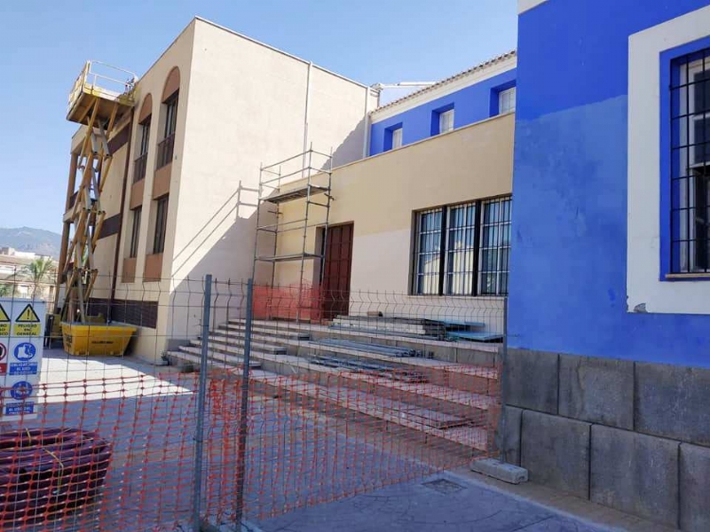 Las obras de rehabilitacin del Teatro Gins Rosa del Centro Sociocultural La Crcel se centran estas semanas en el arreglo y acondicionamiento de la cubierta de esta infraestructura