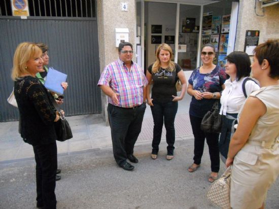 LA PRESIDENTA DE LA COMISIN DE SANIDAD Y ASUNTOS SOCIALES DE LA ASAMBLEA REGIONAL VISITA LA ASOCIACIN DGENES TOTANA PARA TRABAJAR DE FORMA DE FORMA COORDINADA CON LA FEDERACIN NACIONAL DE ENFERMEDADES RARAS