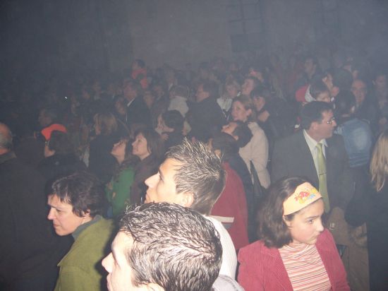 EL GRAN ESPECTCULO DE FUEGOS ARTIFICIALES, MSICA E ILUMINACIN PIROMUSICAL CONGREGA A CIENTOS DE VECINOS EN LA PLAZA DE LA CONSTITUCIN Y PONE EL PUNTO Y FINAL A ESTAS FIESTAS