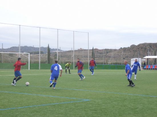 LOS TROPIEZOS DEL EQUIPO DE "LOS PACHUCHOS" Y "MUEBLES MONDRIÁN" PROPICIAN UN TRIPLE EMPATE EN EL LIDERATO DE LA LIGA DE FUTBOL AFICIONADO "JUEGA LIMPIO"