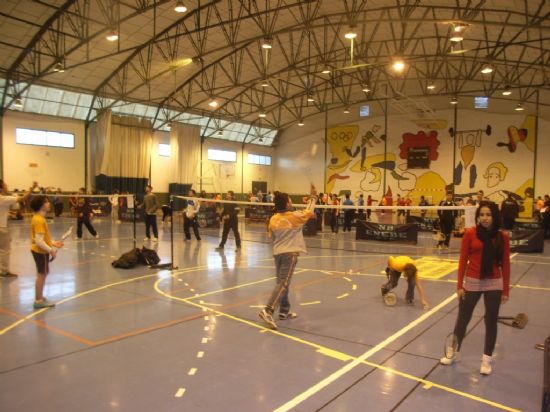 LA SALA ESCOLAR DE TOTANA ACOGIÓ LA PRIMERA JORNADA DE LA FASE REGIONAL DE BÁDMINTON DE DEPORTE ESCOLAR, ORGANIZADA POR LA DIRECCIÓN GENERAL DE LA ACTIVIDAD FÍSICA Y EL DEPORTE, CON LA COLABORACION DE LA CONCEJALIA DE DEPORTES DETOTANA