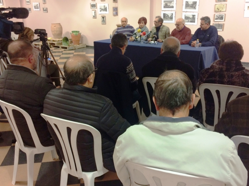 Se celebra la mesa redonda sobre la tradicin alfarera y las perspectivas de futuro del sector en este municipio dentro de los actos del Centenario de la Ciudad