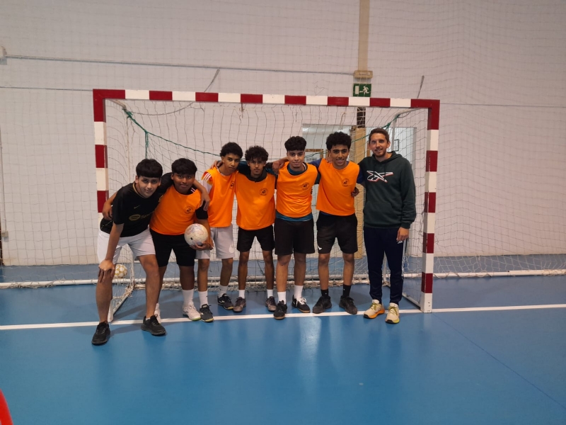 Los equipos juvenil femenino del IES Prado Mayor y masculino del IES Juan de la Cierva de Fútbol Sala de clasifican para los cuartos de final de deportes de equipo al vencer en la Intermunicipal del Grupo 1