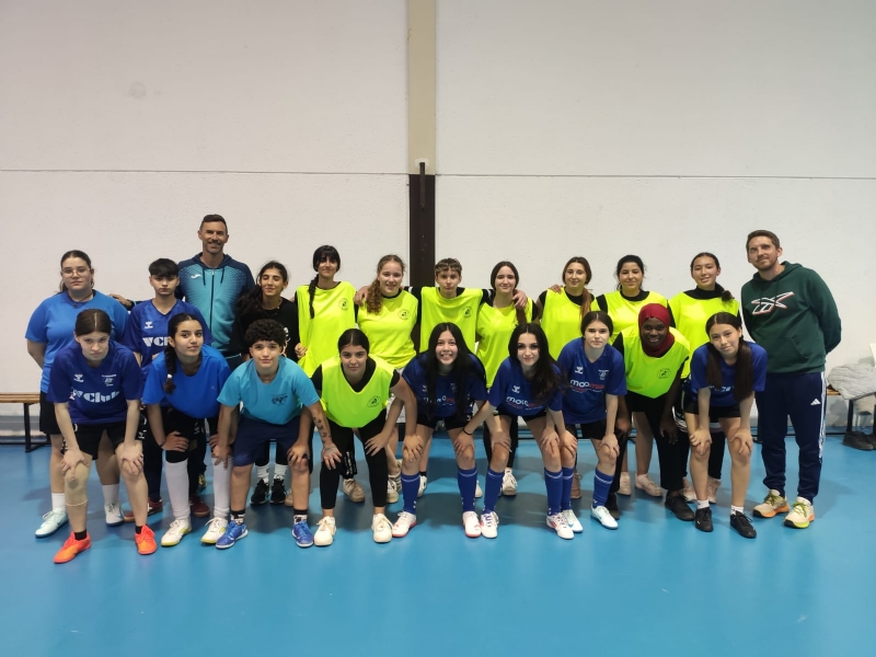 Los equipos juvenil femenino del IES Prado Mayor y masculino del IES Juan de la Cierva de Fútbol Sala de clasifican para los cuartos de final de deportes de equipo al vencer en la Intermunicipal del Grupo 1