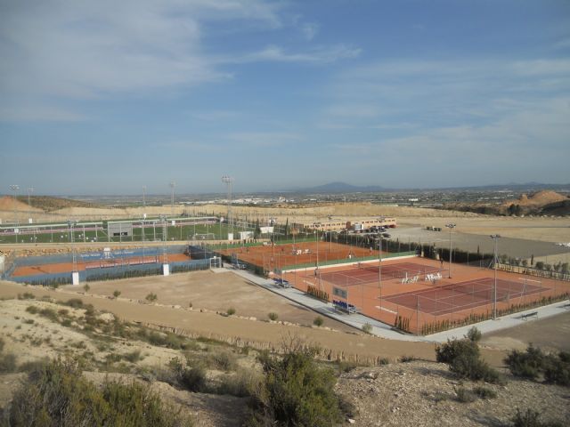 EL ACTO INSTITUCIONAL DE NOMINACIÓN DE LA CIUDAD DEPORTIVA "VALVERDE REINA" TENDRÁ LUGAR EL DOMINGO, DIÁ 28 DE ABRIL, EN EL TRANSCURSO DEL PARTIDO DE VETERANOS ENTRE EL OLÍMPICO Y EL MULEÑO CF