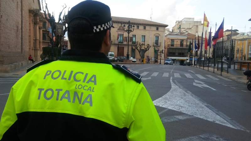 La Polica Local de Totana ofrece una serie de recomendaciones a peatones y conductores para los das de la Semana Santa