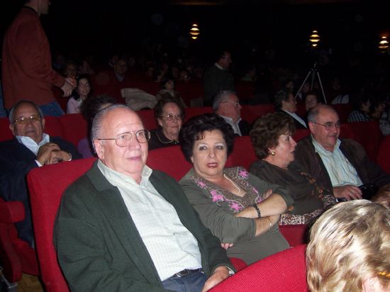LA MSICA POPULAR CON SABOR LATINO Y ENTRAABALE DEL GRUPO LOS PARRANDBOLEROS SEDUCE A UN PBLICO TOTANERO QUE COMPLET EL AFORO DEL CINE VELASCO