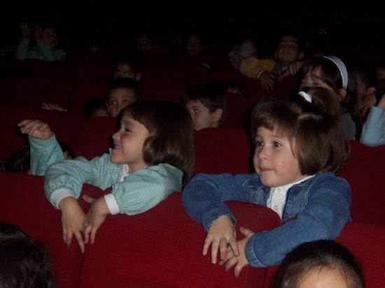 ARRANCA LA XVI SEMANA TEATRO INFANTIL, QUE SE CELEBRAR HASTA EL 21 DE NOVIEMBRE EN EL CENTRO SOCIOCULTURAL LA CRCEL, CON LA REPRESENTACIN DE LA OBRA DE TTERES Y MARIONETAS  LA CENICIENTA 