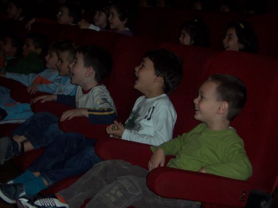 ARRANCA LA XVI SEMANA TEATRO INFANTIL, QUE SE CELEBRAR HASTA EL 21 DE NOVIEMBRE EN EL CENTRO SOCIOCULTURAL LA CRCEL, CON LA REPRESENTACIN DE LA OBRA DE TTERES Y MARIONETAS  LA CENICIENTA 