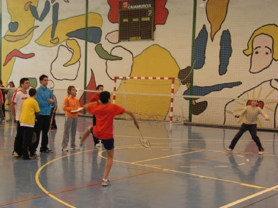 UN TOTAL DE 14 ESCOLARES DE TOTANA SE CLASIFICAN PARA LA FINAL REGIONAL ESCOLAR DE BDMINTON, QUE TENDR LUGAR EL PRXIMO SBADO 16 DE FEBRERO EN EL PABELLN MUNICIPAL DE DEPORTES MANOLO IBEZ