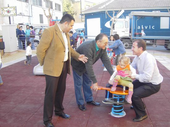 SE INAUGURA EL NUEVO JARD�N 