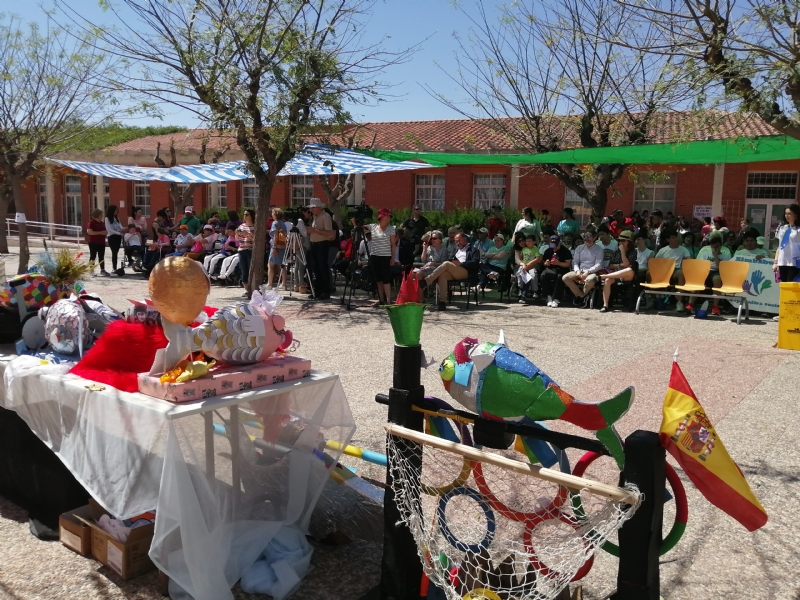 Los Centros de Da para la Discapacidad celebran su particular Entierro de la Sardina en el transcurso de una jornada transversal festiva