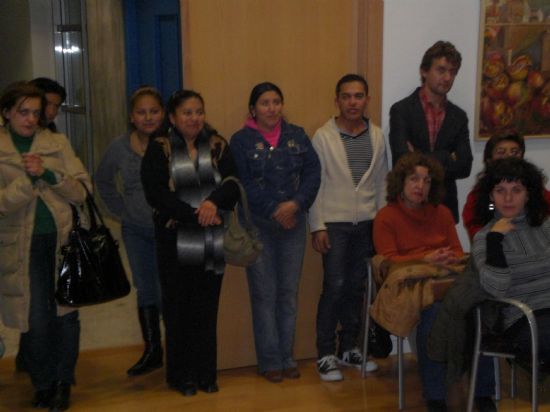 AUTORIDADES MUNICIPALES REALIZAN LA ENTREGA DE DIPLOMAS A UN TOTAL DE 90 ALUMNOS DE LA II EDICIN DE LOS TALLERES DE INFORMTICA Y LOS CURSOS DE INFORMTICA DE LAS AULAS WALAS