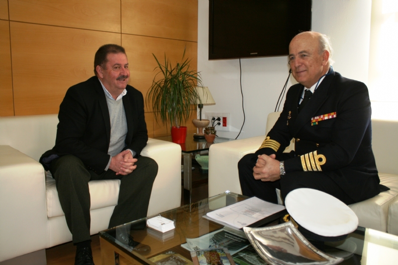 El alcalde mantiene una reunin institucional con el Delegado de Defensa en la Regin de Murcia, el capitn de Navo, Jos Ignacio Mart Scharfhausen