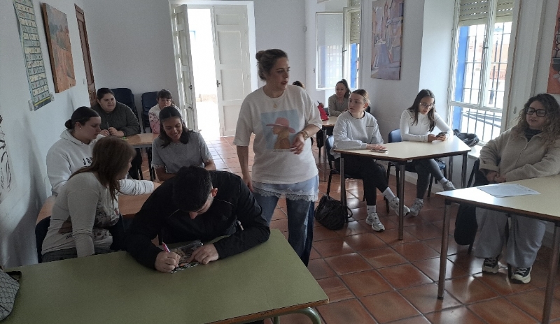 Los monitores de los Servicios Matinales de Proximidad se re&uacute;nen para evaluar la marcha del servicio en lo que va de curso escolar 2025/2026