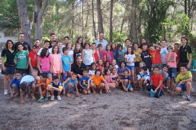 Un total de 49 nios y nias participan, del 10 al 16 de julio, en el Campamento de Verano en Las Alqueras que se denomina Un viaje a travs de la naturaleza: Sierra Espua
