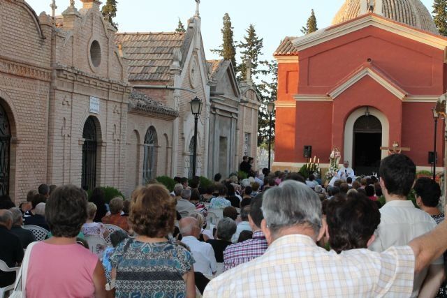 La tradicional misa en honor a la Patrona del Cementerio Municipal Nuestra Seora del Carmen ser maana jueves, da 16, a las 20:00 horas