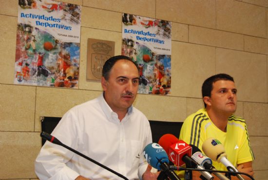EL PROGRAMA DE ACTIVIDADES DEPORTIVAS PARA LA TEMPORADA 2009/10 INCLUYE TODA LA OFERTA DEPORTIVA ORGANIZADA TANTO POR LA CONCEJALÍA DE DEPORTES COMO POR LOS CLUBES DEPORTIVOS