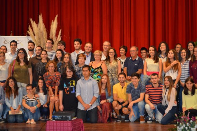 Autoridades municipales asisten al acto conmemorativo del X Aniversario del programa de Diploma de Bachillerato Internacional del IES "Juan de la Cierva y Codorniú"