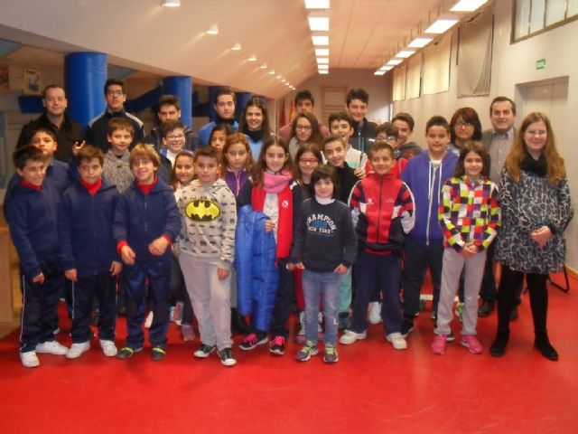 La Concejalía de Deportes organizó la Fase Local de Ajedrez de Deporte Escolar, en el Pabellón de Deportes "Manolo Ibáñez", que contó con la participación de 31 escolares