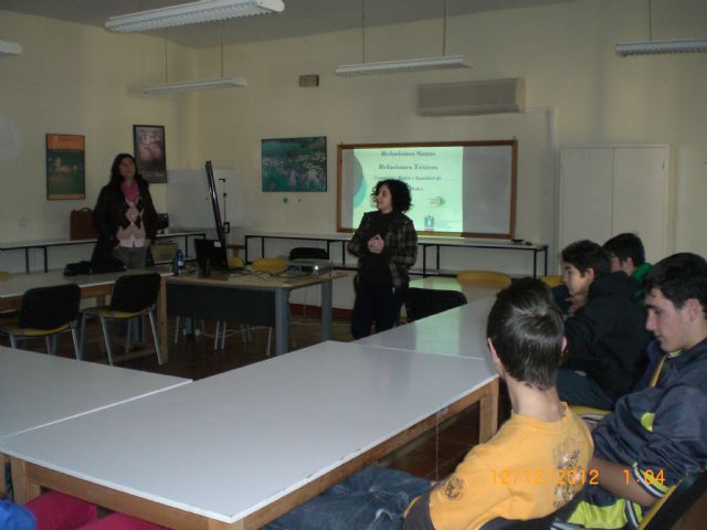 ALUMNOS DEL AULA OCUPACIONAL PARTICIPAN EN DIVERSAS ACTIVIDADES COMPLEMENTARIAS PARA LA RESOLUCIÓN DE CONFLICTOS, PREVENIR EL ABSENTISMO Y HABILIDADES SOCIALES