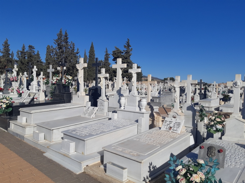 Se contrata la direccin facultativa y coordinacin de seguridad para el proyecto de construccin de 20 nuevas fosas en el Cementerio Municipal