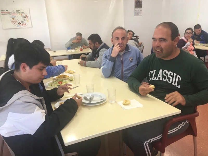 Adjudican el contrato de catering y comedor en los Centros de Da para Personas con Discapacidad y la Escuela Infantil Clara Campoamor