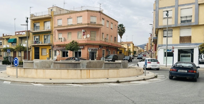 Colocarn dos nuevas bombas de agua en la conocida rotonda de Los Franceses, en la plaza Voluntarios de Proteccin Civil 